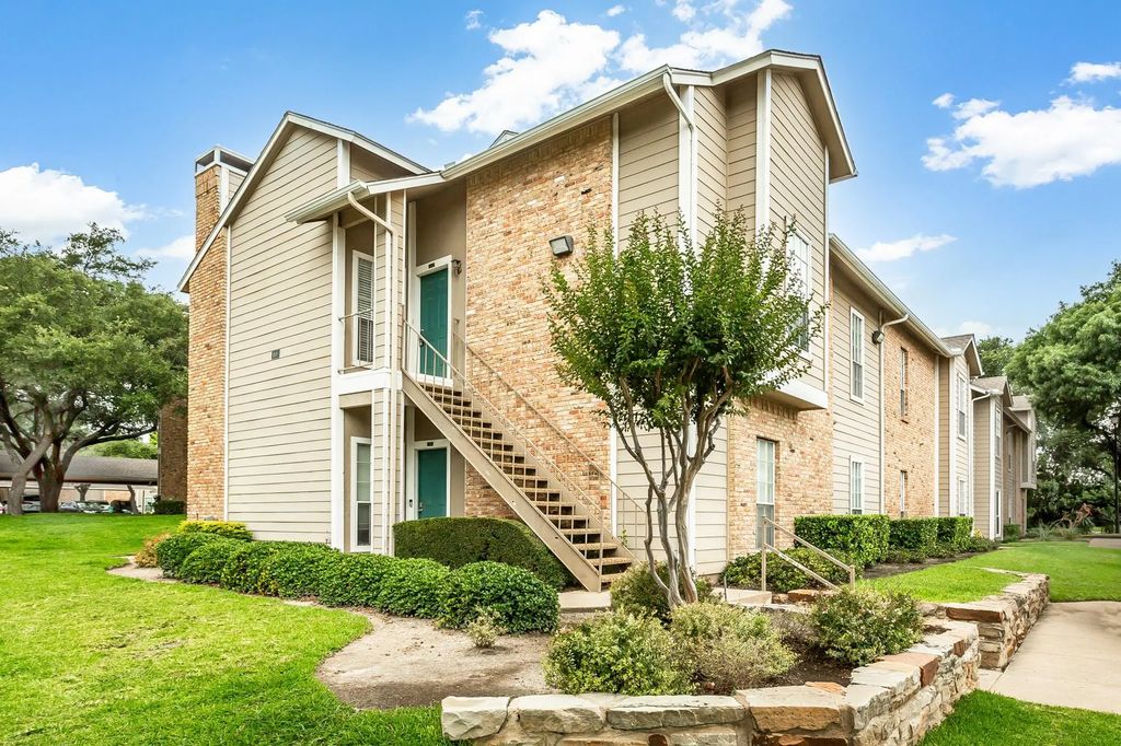 8600 Coppertowne Lane 1601, Dallas