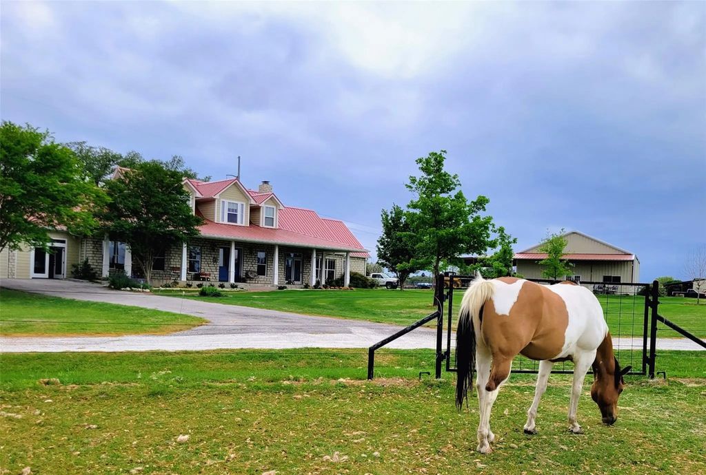 1808 Teller Bell Lane, Granbury