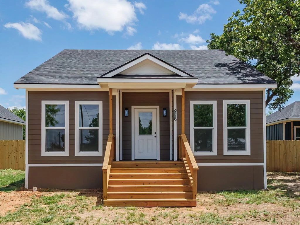 2904 Avenue D, Brownwood