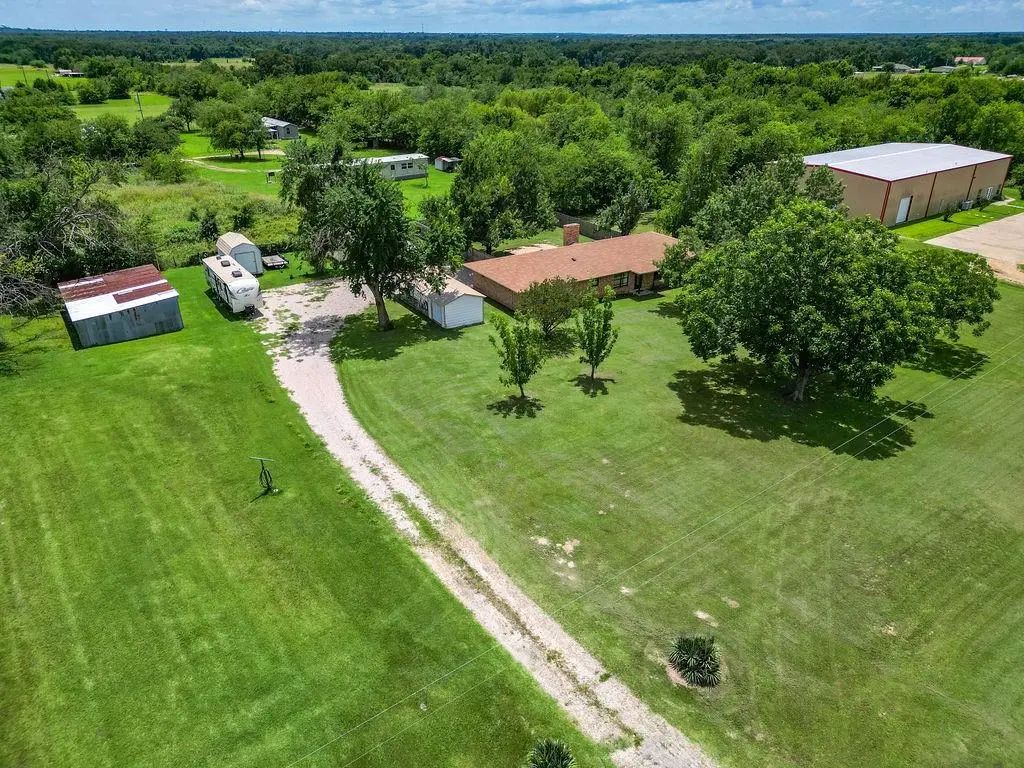 882 Farm Road 1537, Sulphur Springs