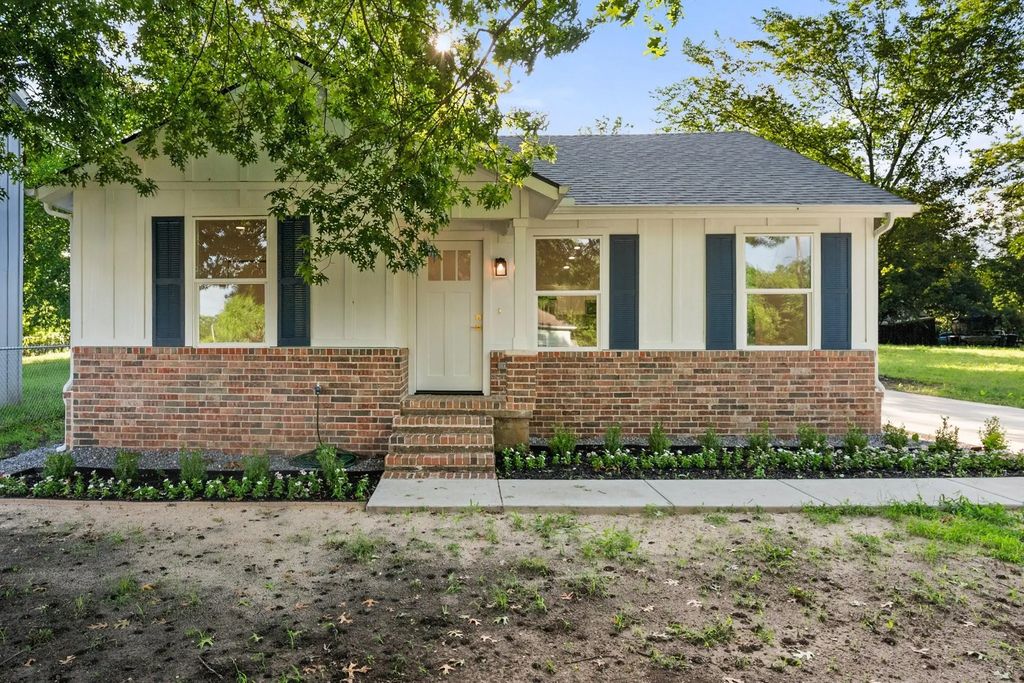 315 Burdette Avenue, Sherman