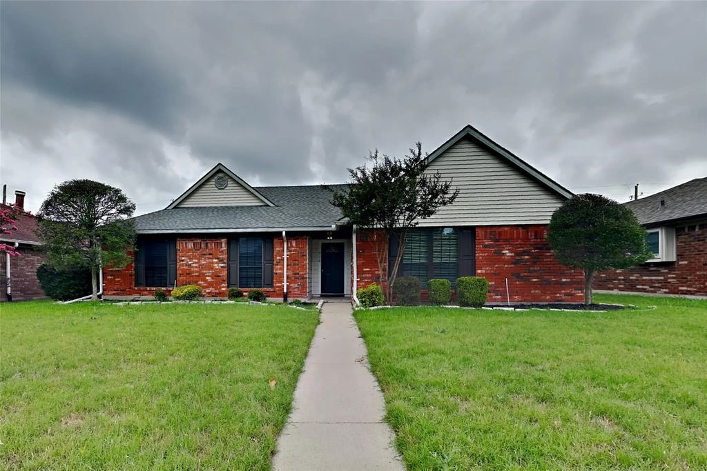 712 Bluebonnet Drive, Allen