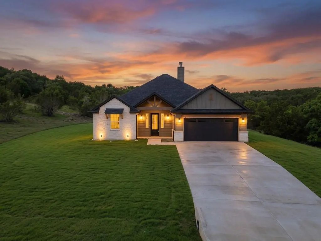 785 Blue Marlin Court, Bluff Dale