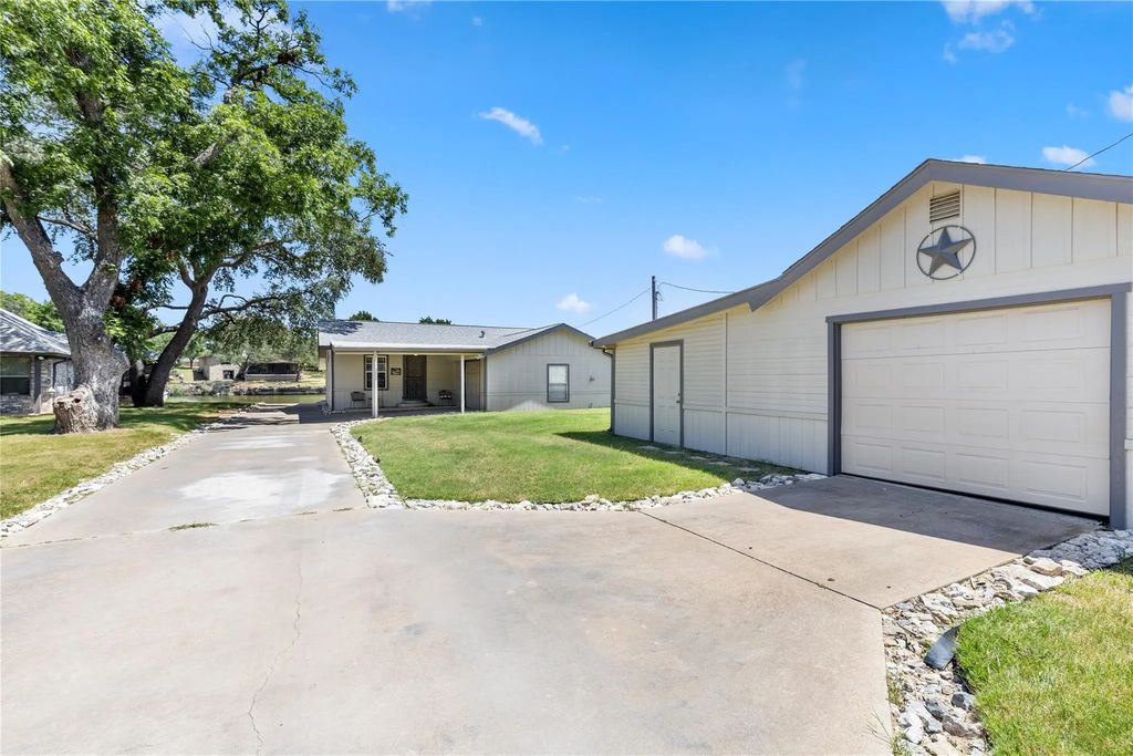 3804 Sandy Beach Drive, Granbury
