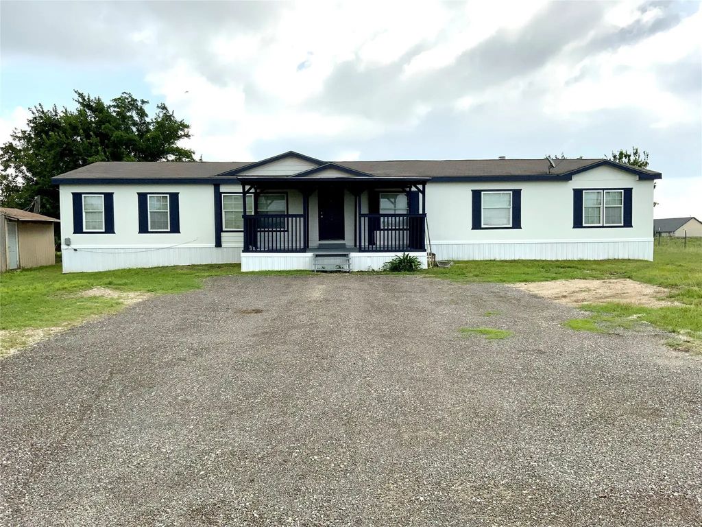 801 County Road 213, Venus