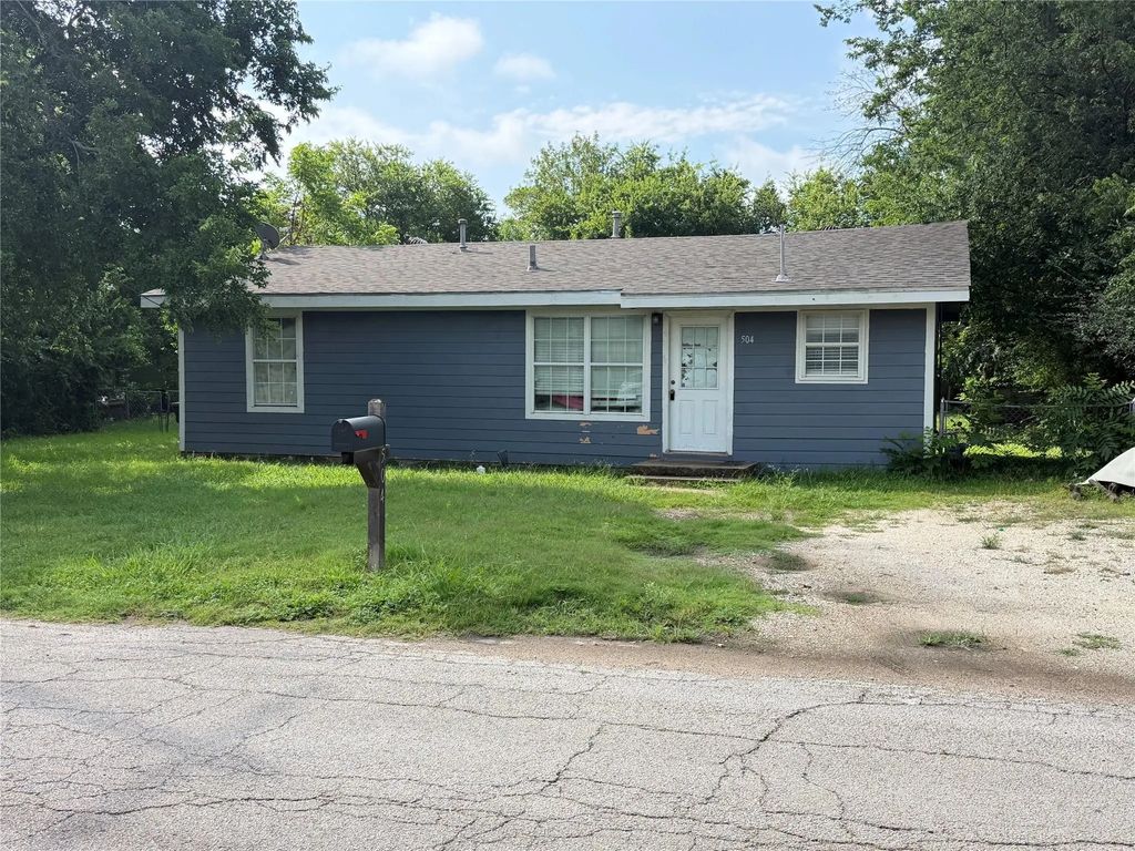 504 Morgan Street, Cleburne