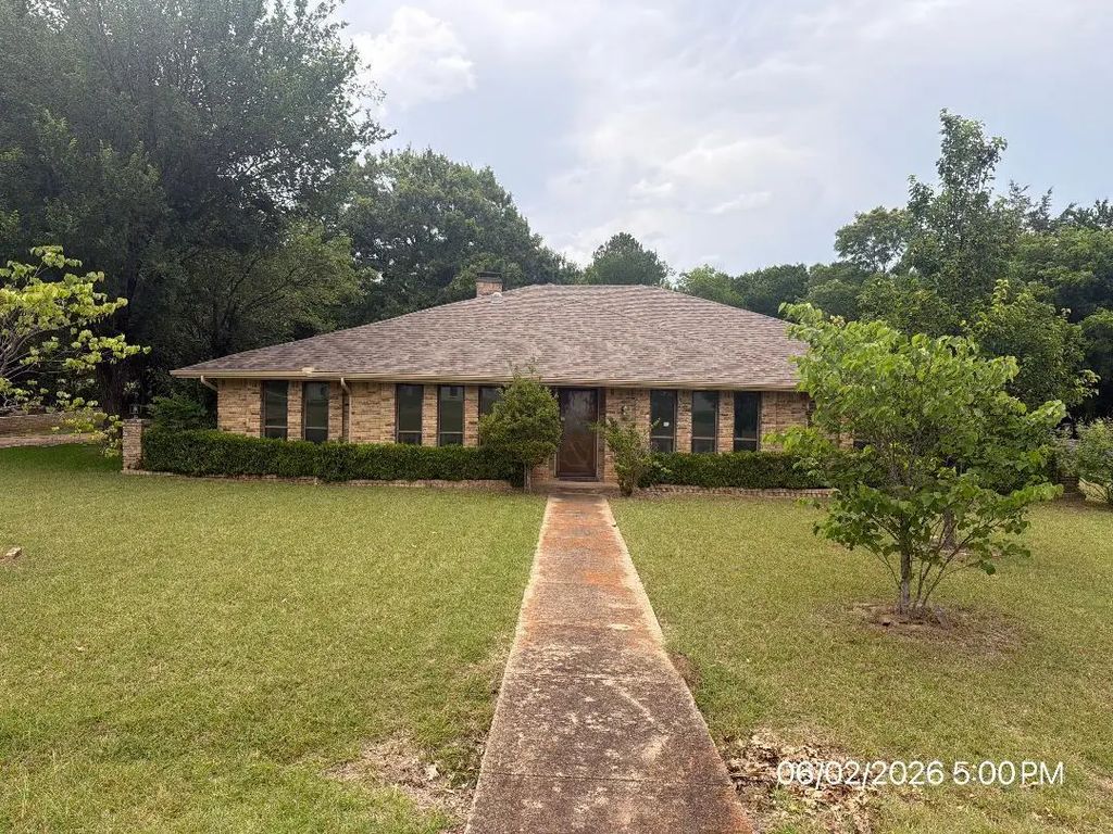 103 Red Bud Court, Oak Leaf