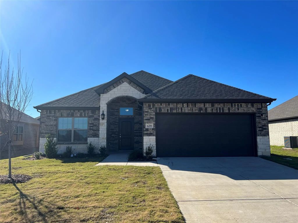639 Comal Drive, Crandall