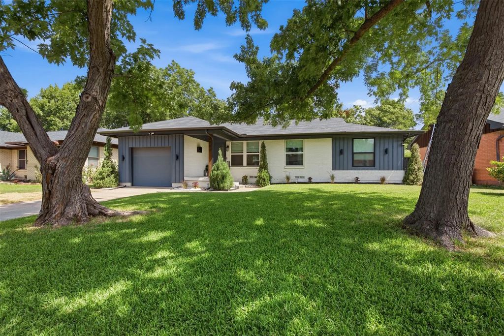 2903 Healey Drive, Dallas