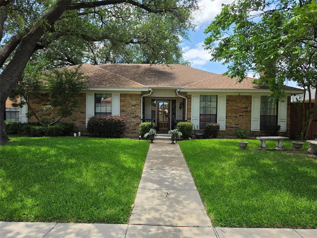 2128 El Dorado Way, Carrollton