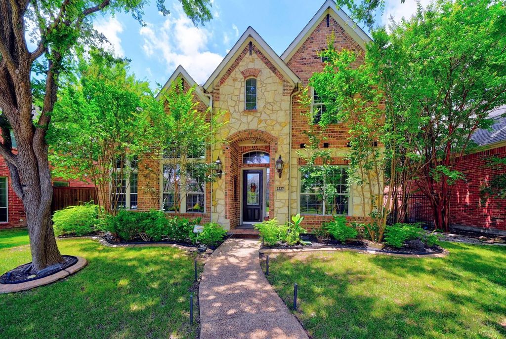 2227 Fox Crossing Lane, Frisco