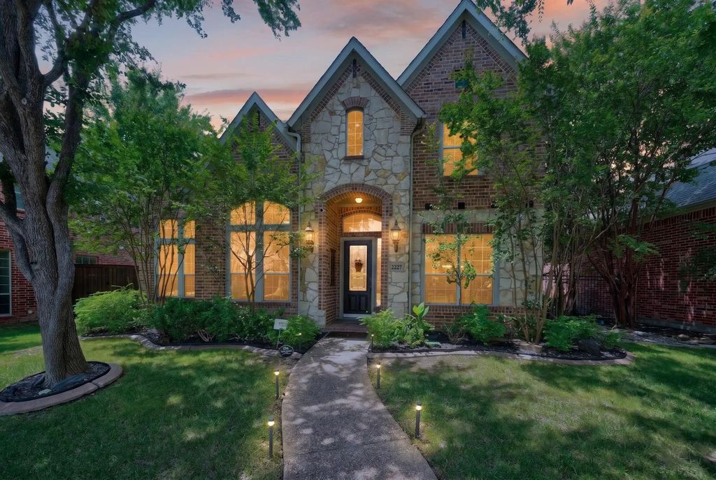 2227 Fox Crossing Lane, Frisco