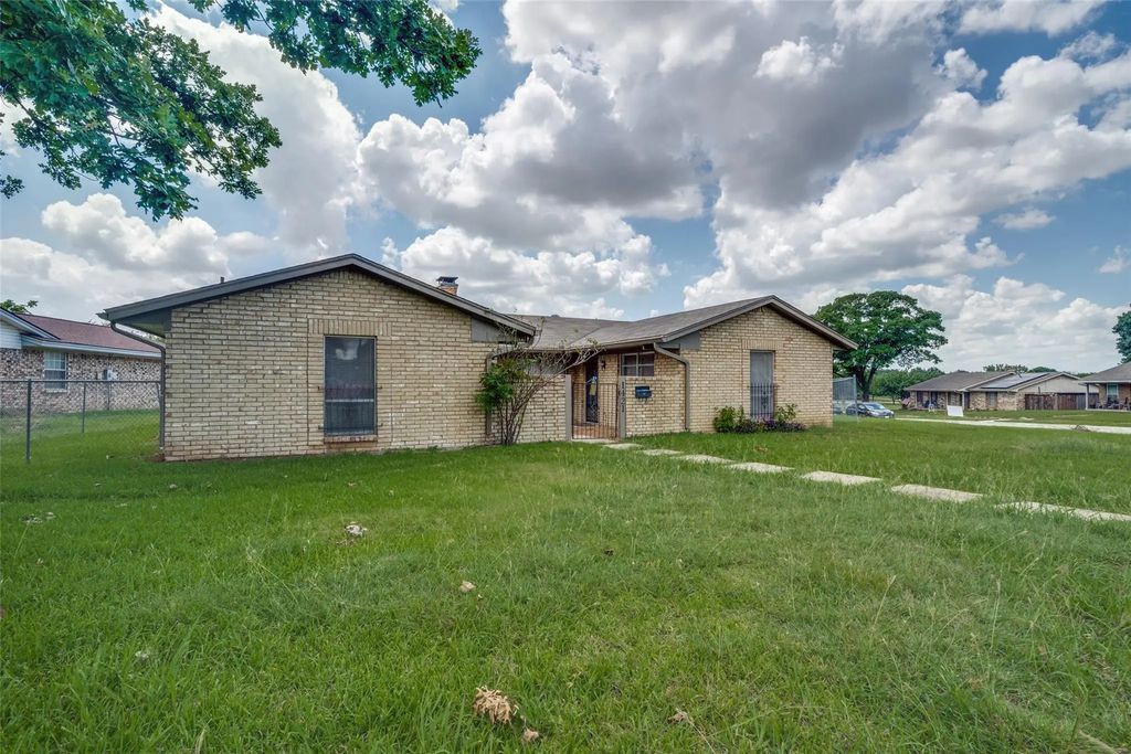1421 Mount Vernon Drive, Mesquite