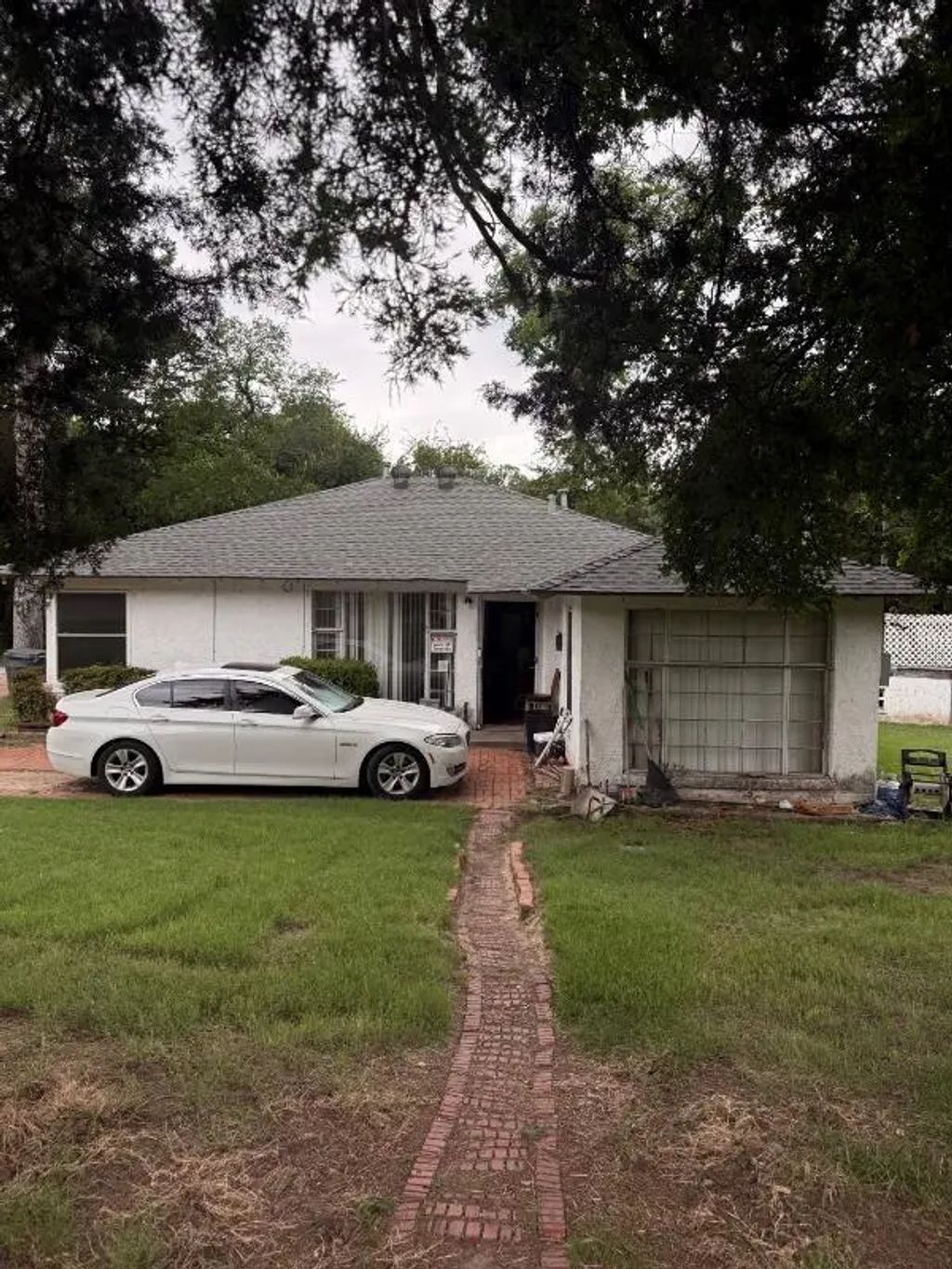 1531 E Lakeview Drive, Dallas