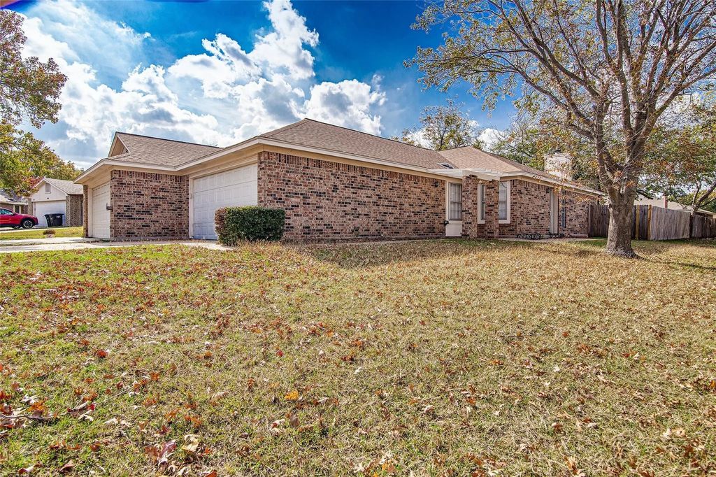 7650 Colorado Creek Court, Fort Worth