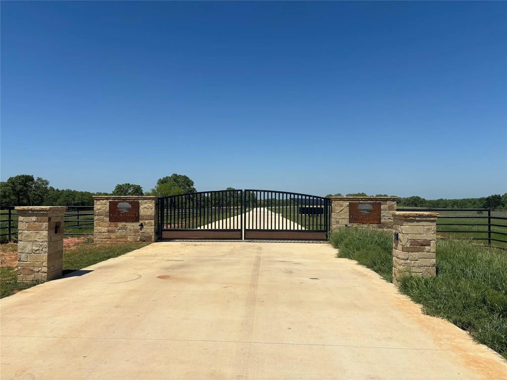 6009 Conifer Court, Poolville
