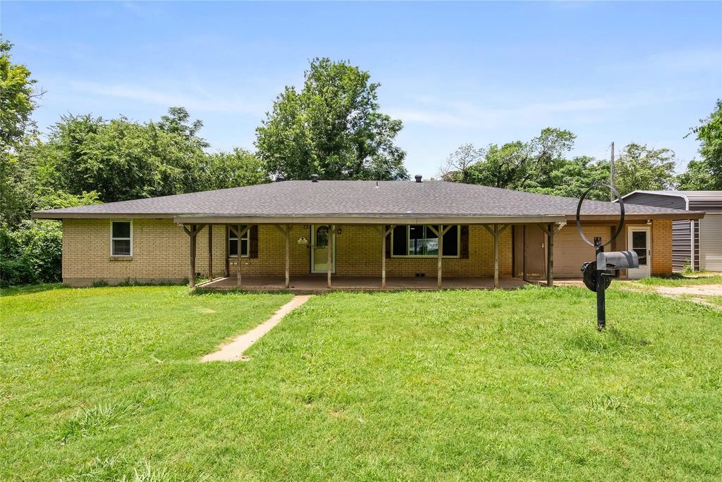 2417 N County Road 810, Alvarado
