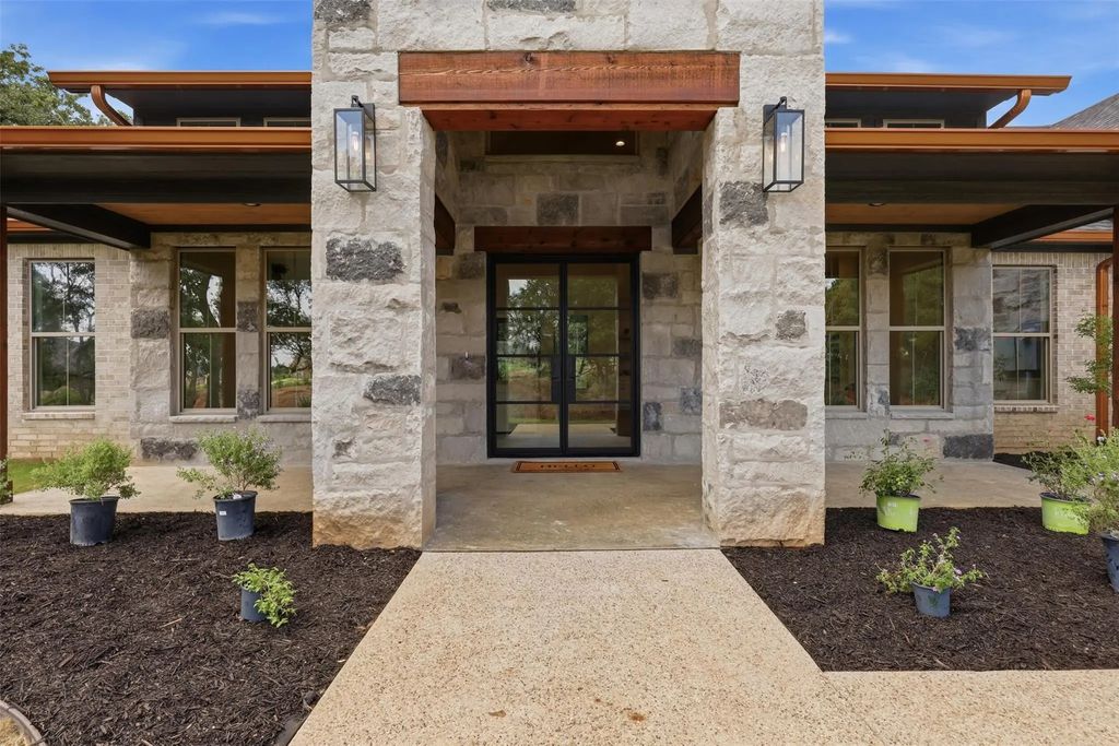 273 Martin Drive, Granbury