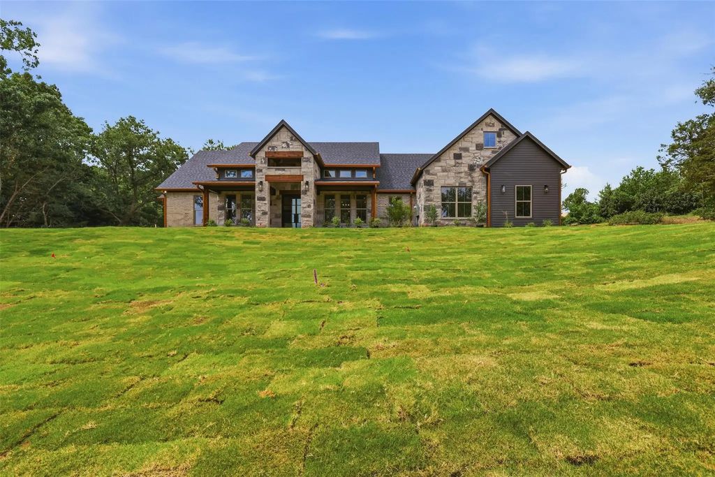 273 Martin Drive, Granbury