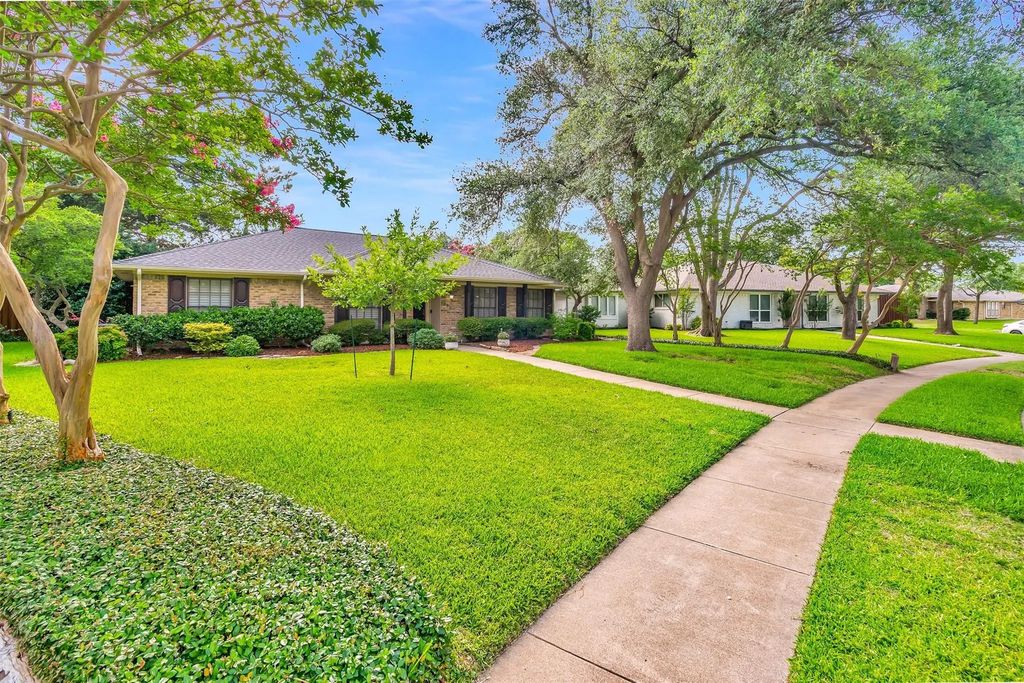 902 Dunbarton Drive, Richardson