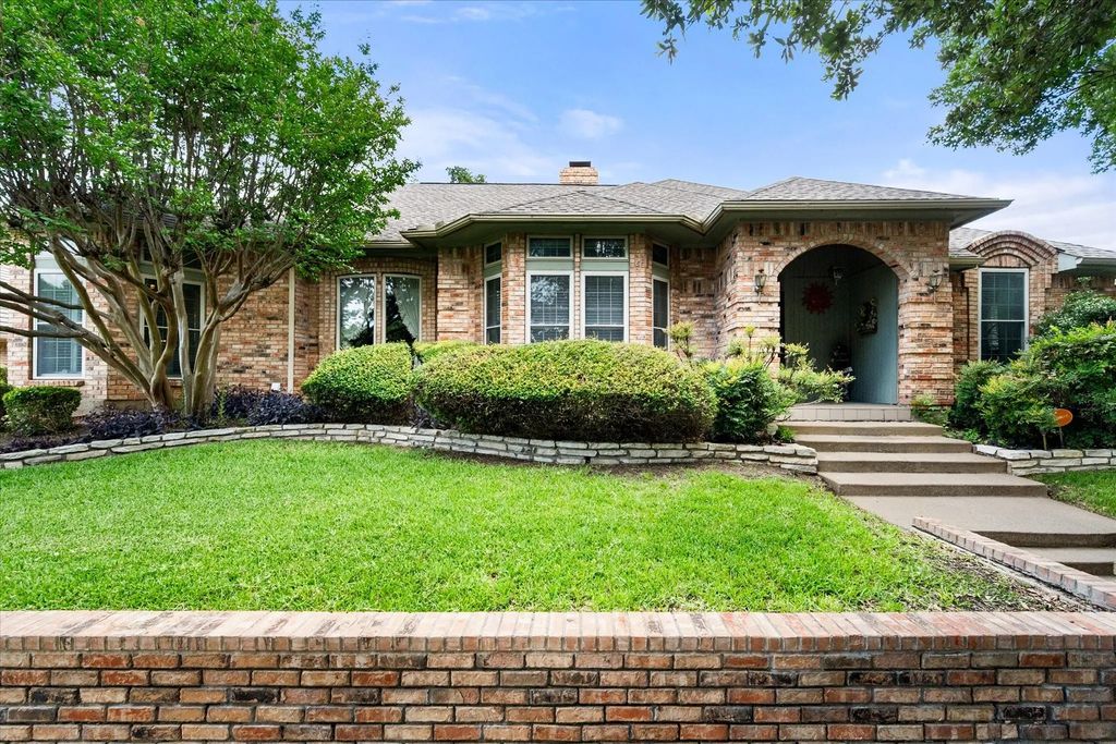 705 Kyle Drive, Arlington