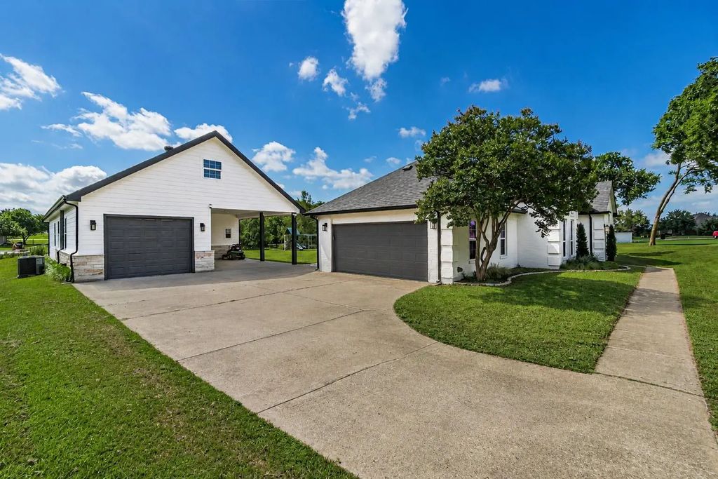 4038 Heritage Trail, Celina