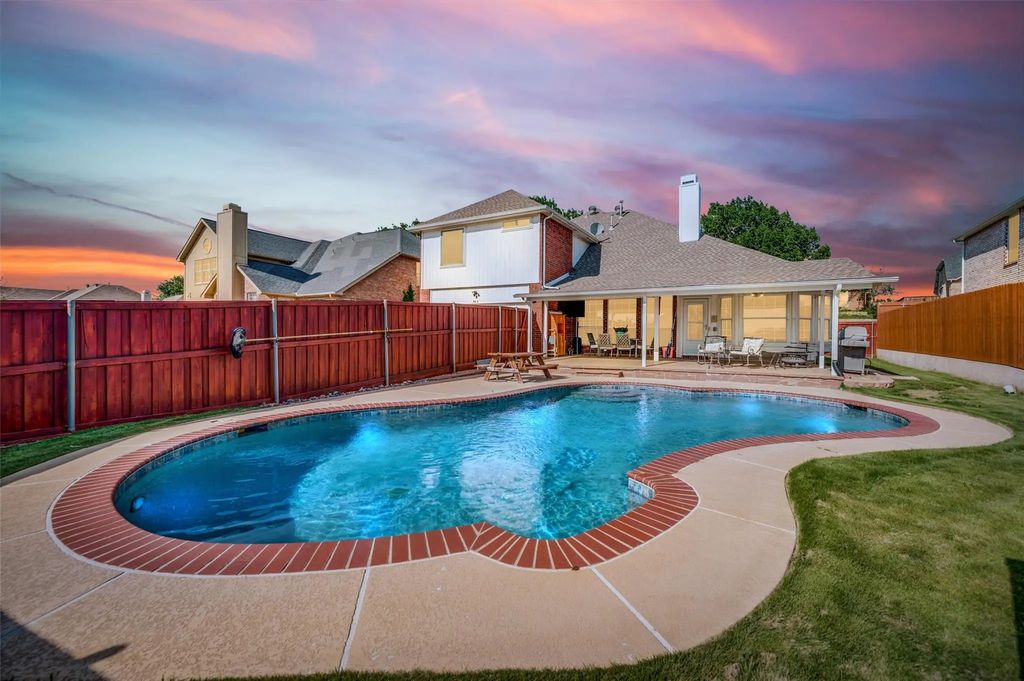 5013 Ridgecrest Drive, The Colony