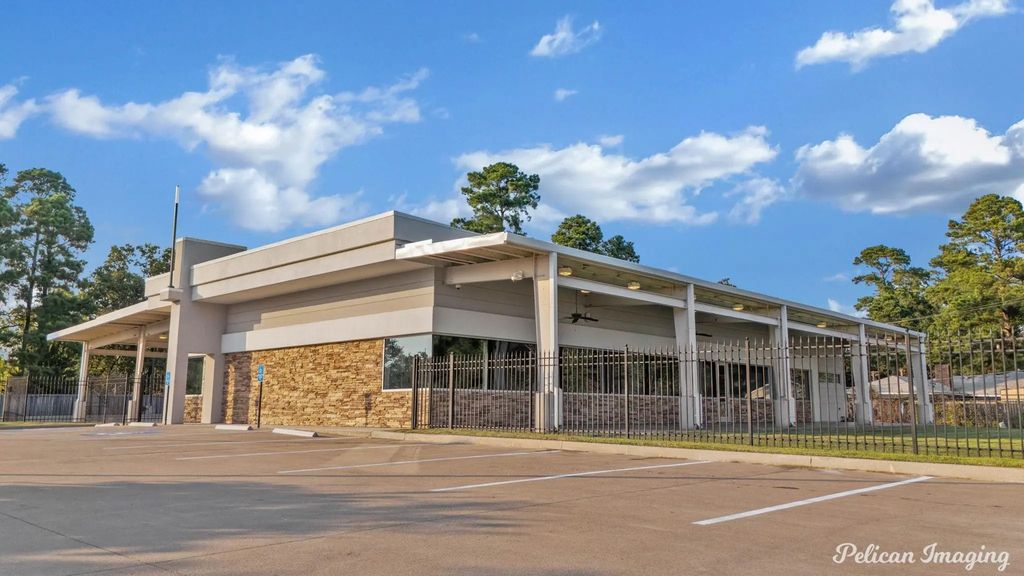 8509 Line Avenue, Shreveport