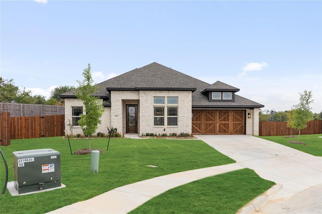1044 Quincy Drive, Red Oak