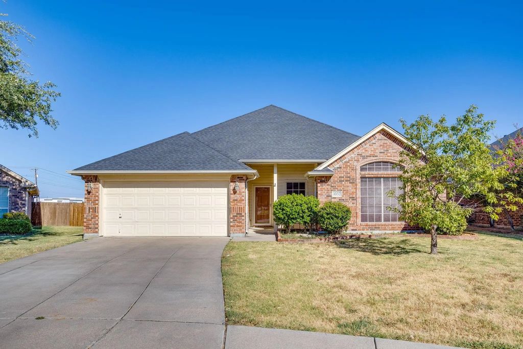 1032 Kingfish Drive, Burleson