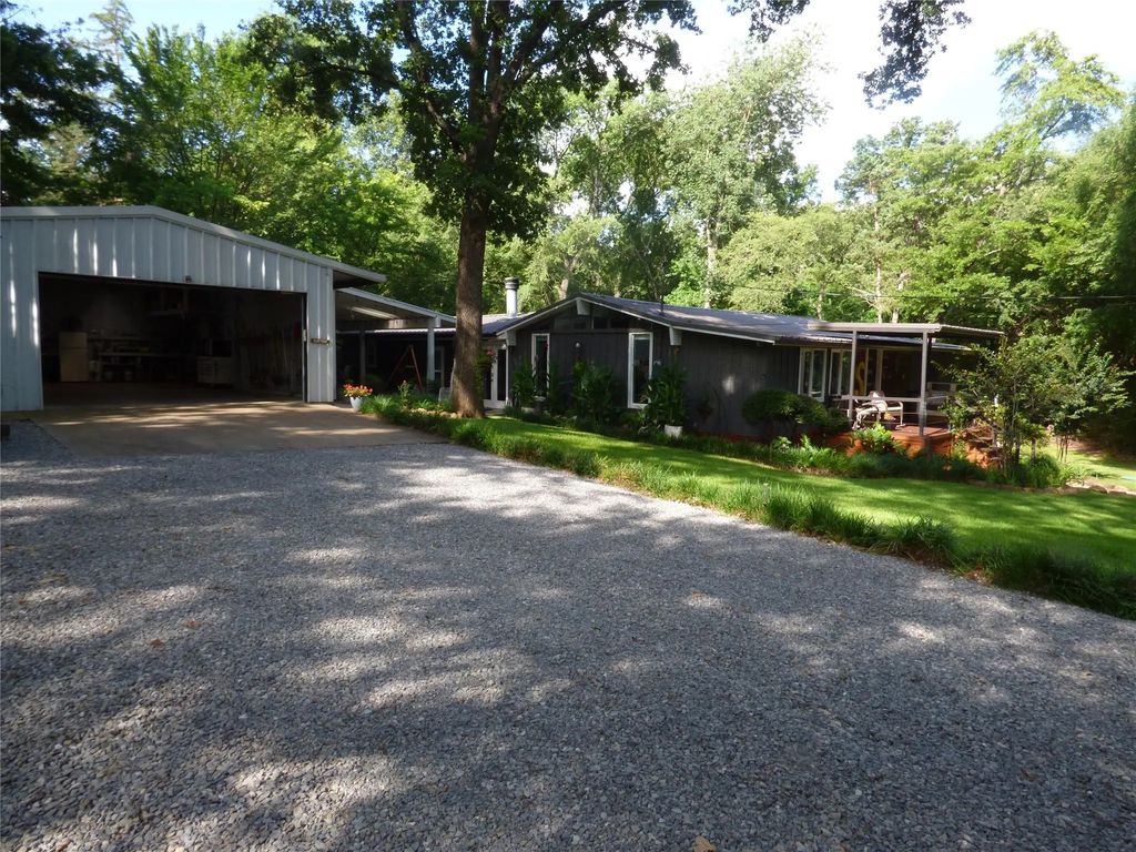 80 Louisiana Avenue, Pottsboro