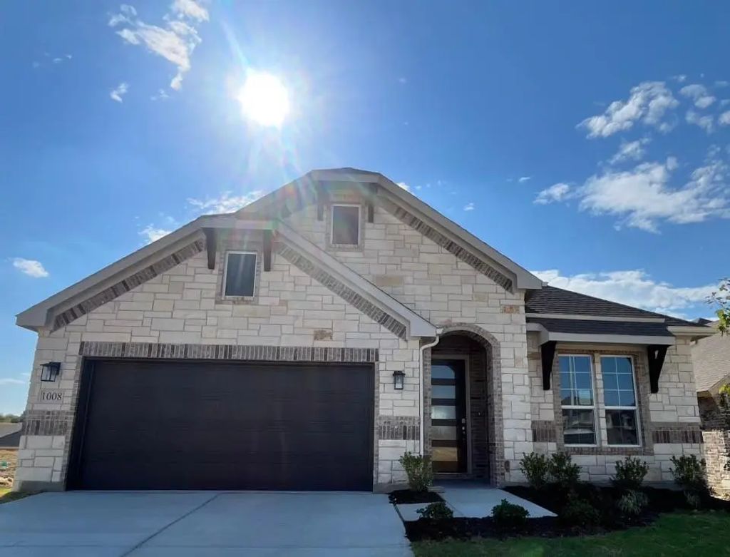 1008 Elmstead Drive, Fort Worth