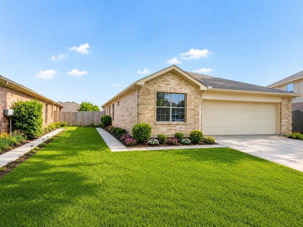 1249 Cottonwood Drive, Crowley