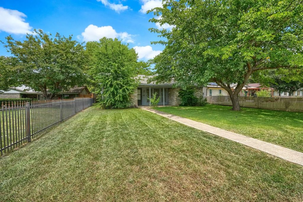 9661 Limestone Drive, Dallas
