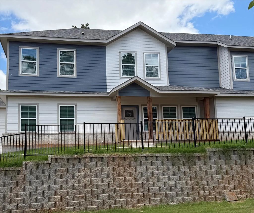 1371 Cooper, Dallas