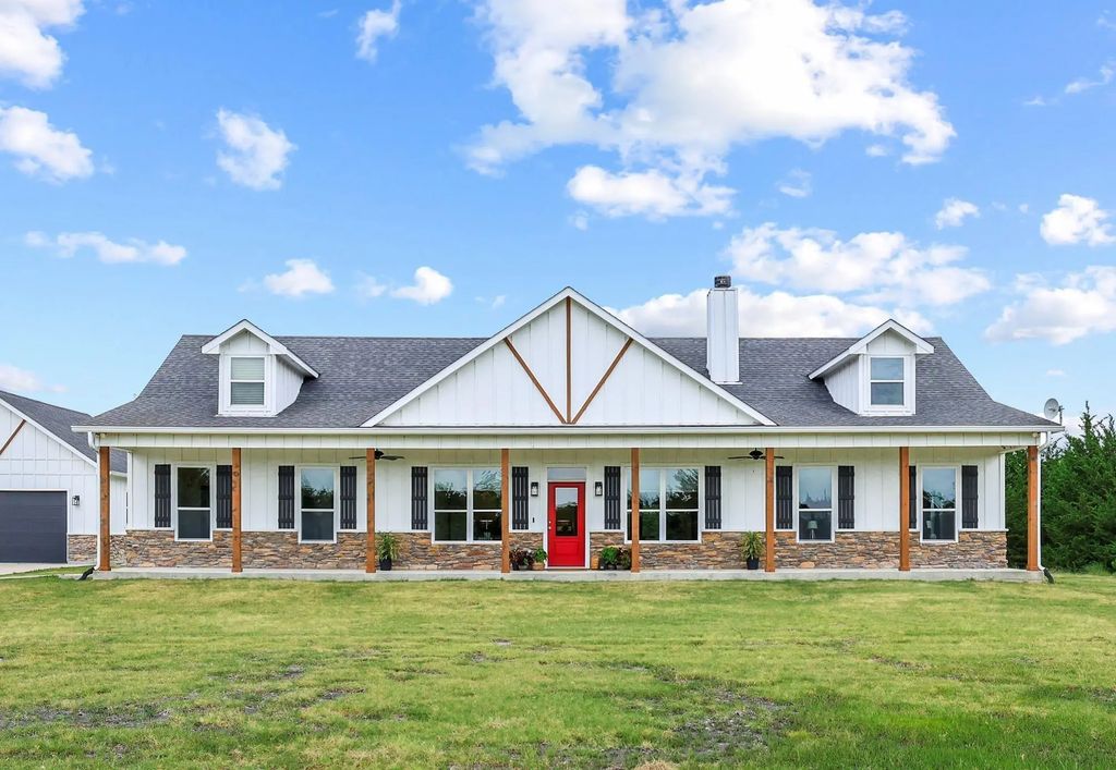 5464 County Road 1120, Farmersville