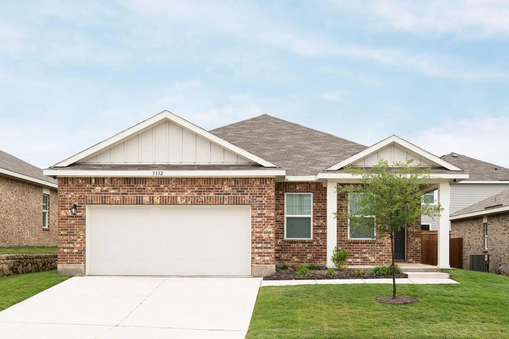 909 Palmer Road, Howe