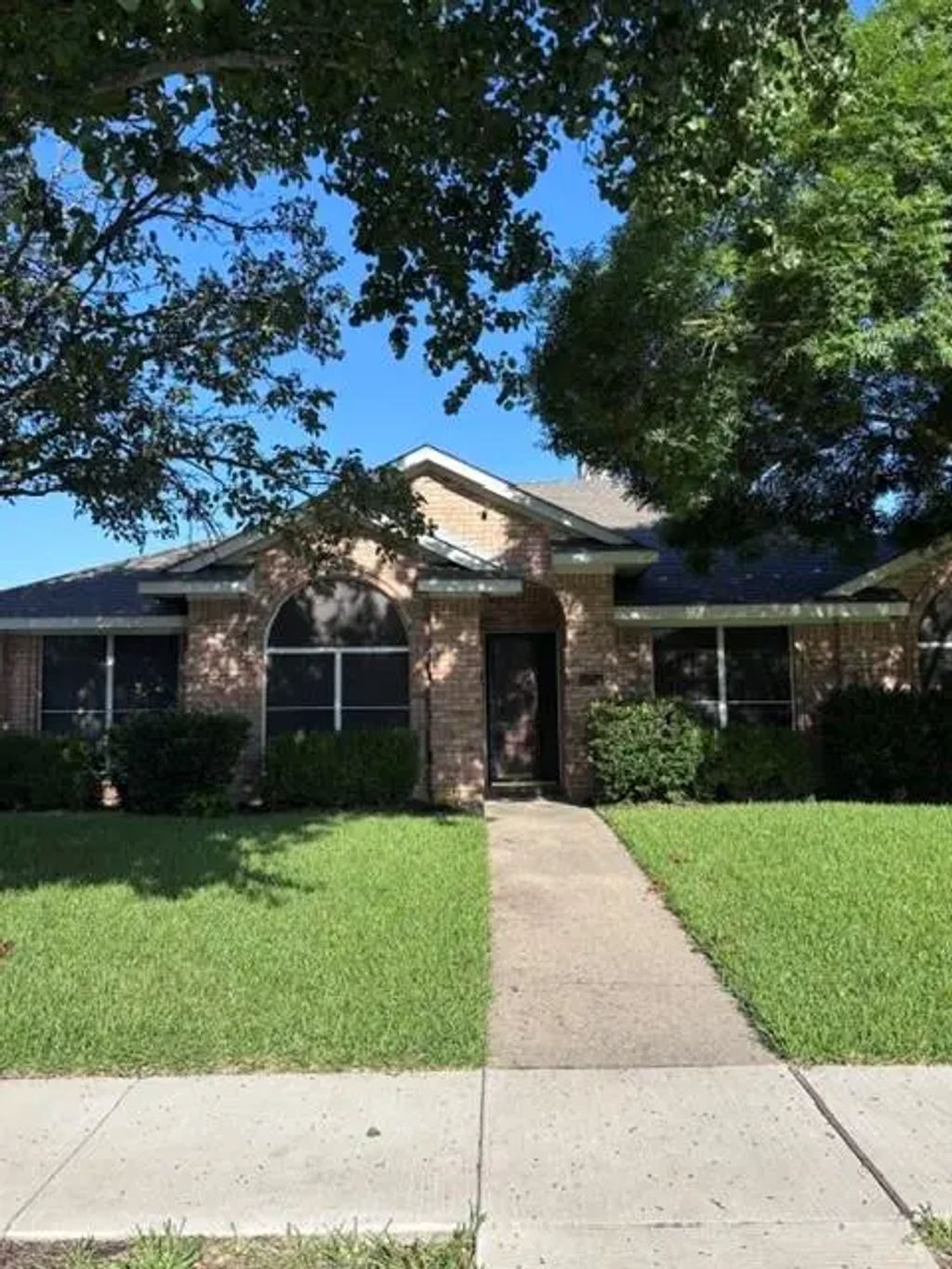 1300 Rosewood Lane, Allen