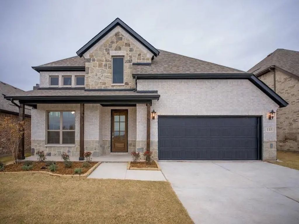 145 Winterwood Drive, Lavon