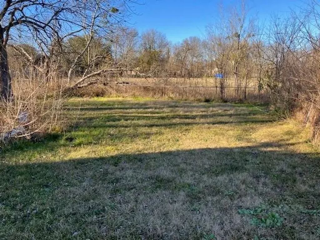 1013 W College, Clarksville