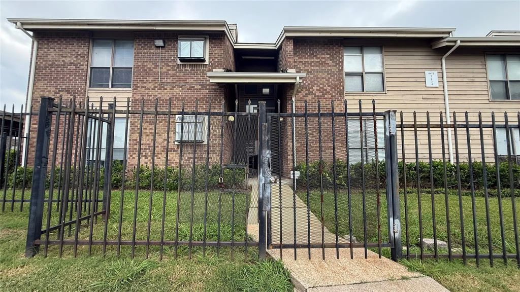 5750 Phoenix Drive 4, Dallas