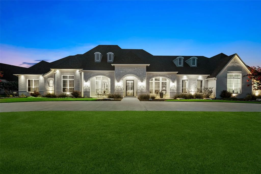 701 Inverness Lane, Lucas