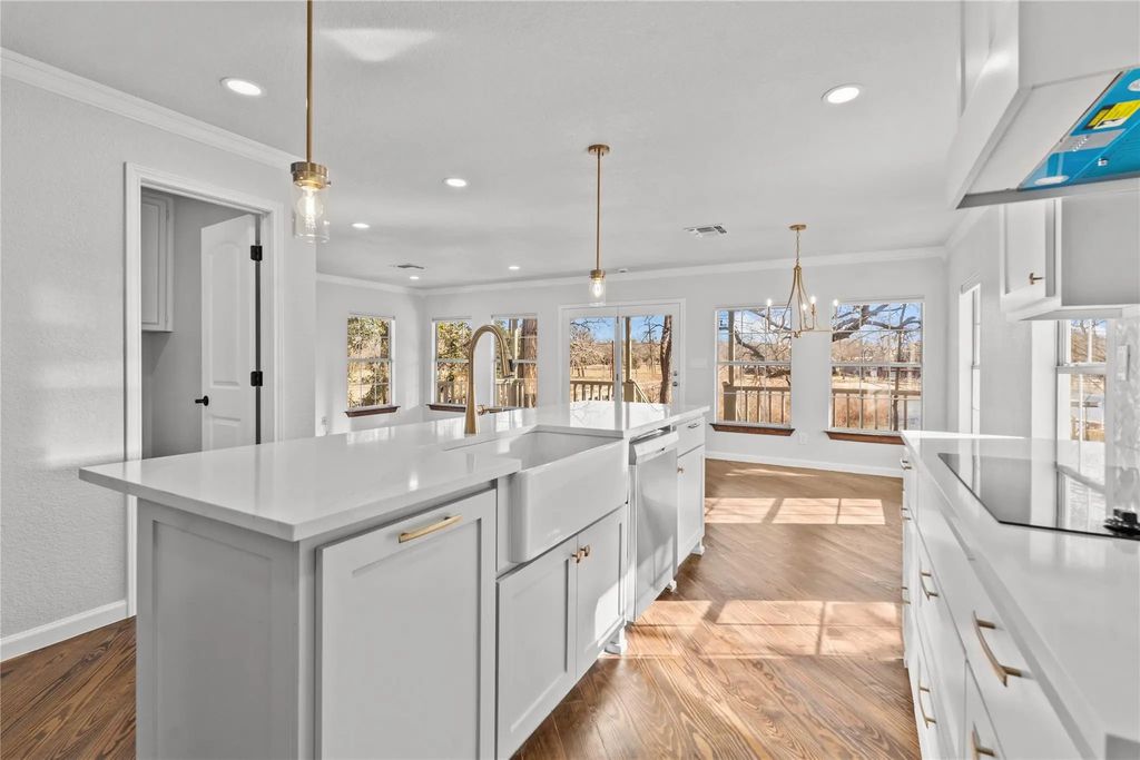 1701 E Lake Drive, Weatherford