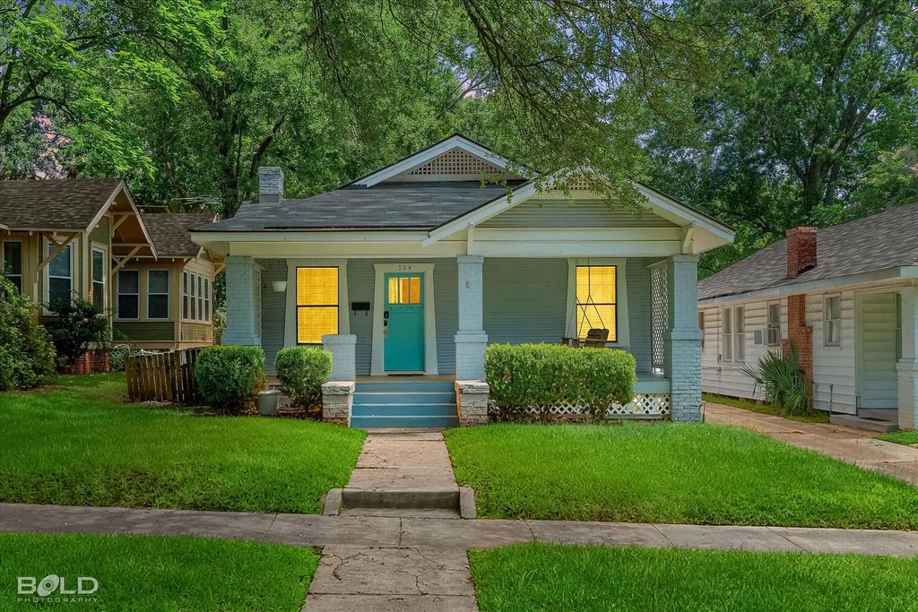 724 College Street, Shreveport