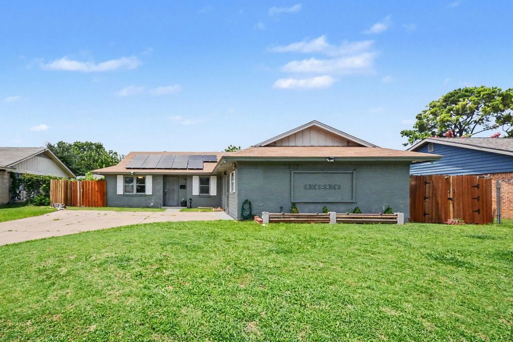 1617 Pebble Beach Drive, Lewisville