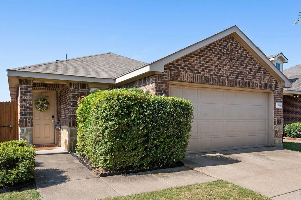 2012 Victorian Drive, Forney