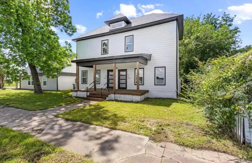 504 W Owing Street, Denison