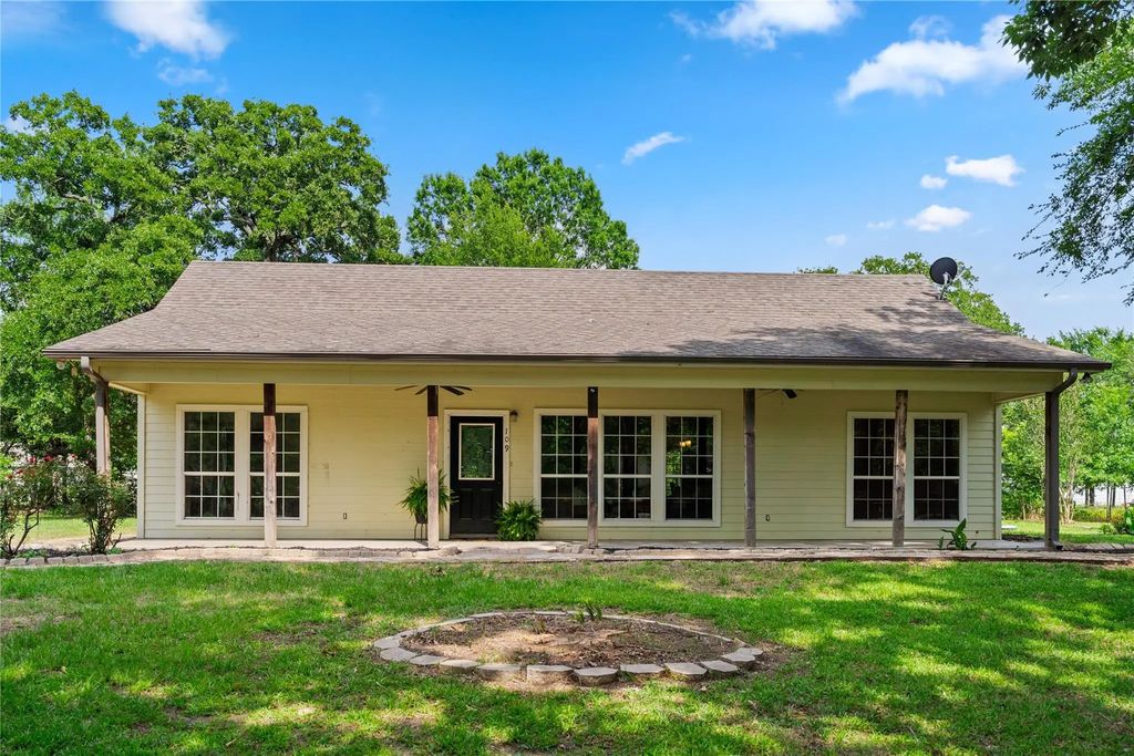 109 Rs County Road 3319, Emory