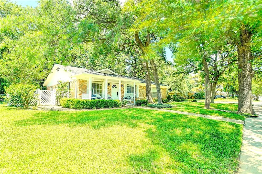 721 Fouts Drive, Irving