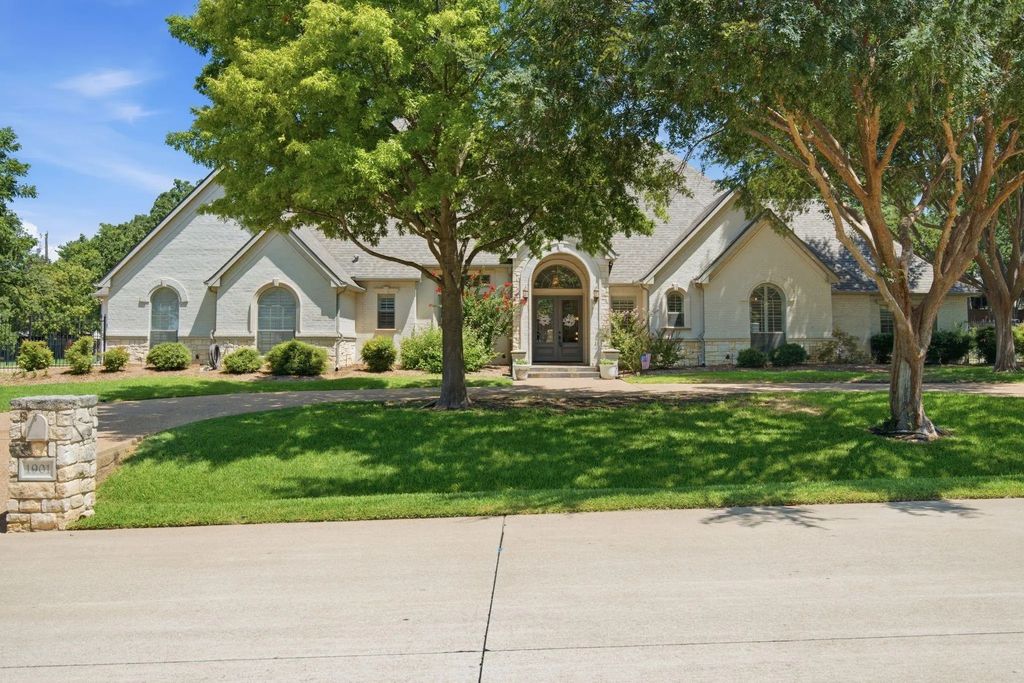 1901 Queensbridge Court, Keller